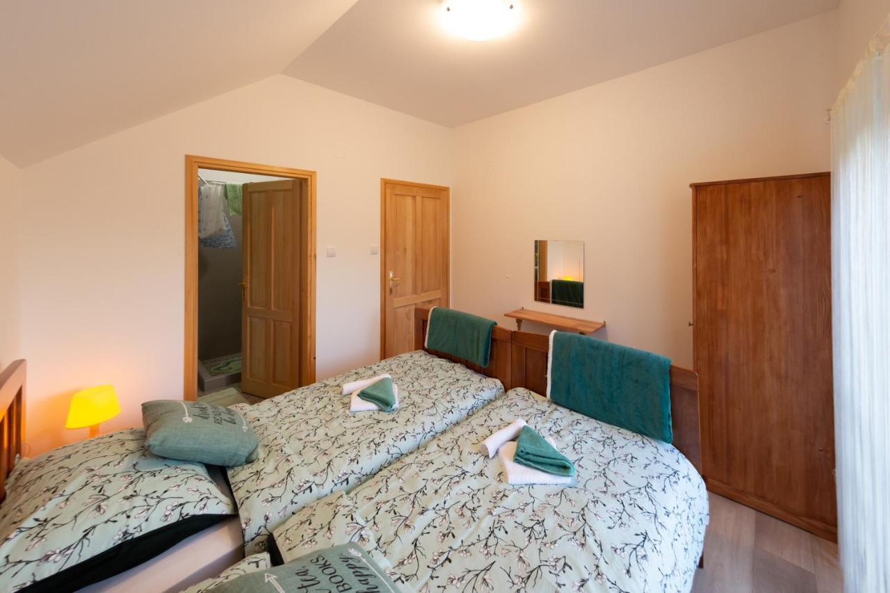 Villa House Mate à Otočac Extérieur photo